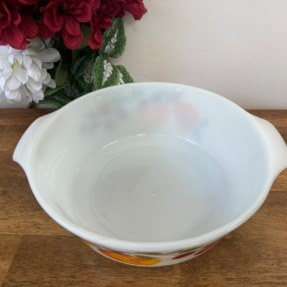 Anchor Hocking Fire-King Gay Fad Hand Painted Fruit Milk Glass Casserole Vintage - Picture 4 of 6